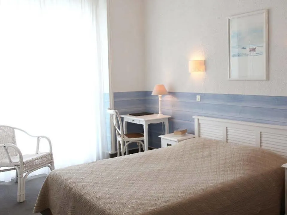 Hotel Des Druides كيبِرو فرنسا